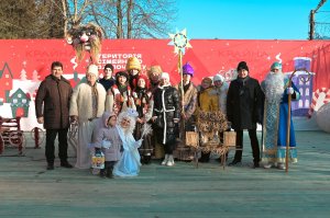 Закарпатські лялькарі підготували для маленьких глядачів зустріч з новорічно-різдвяним дивом Закарпатські лялькарі підготували для маленьких глядачів зустріч з новорічно-різдвяним дивом